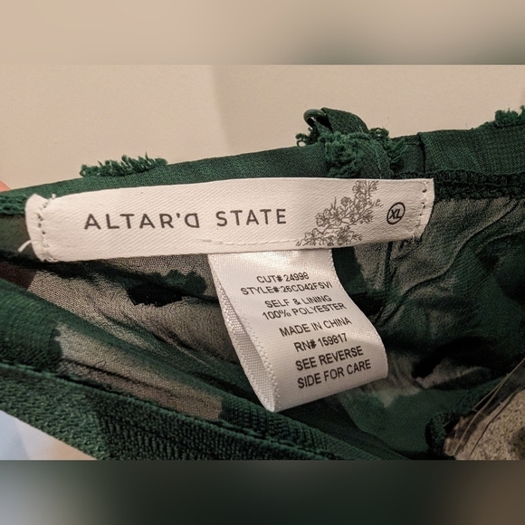 Altar'd State Emerald Green clip dot dress, Size XL fits M/L - Picture 12 of 16